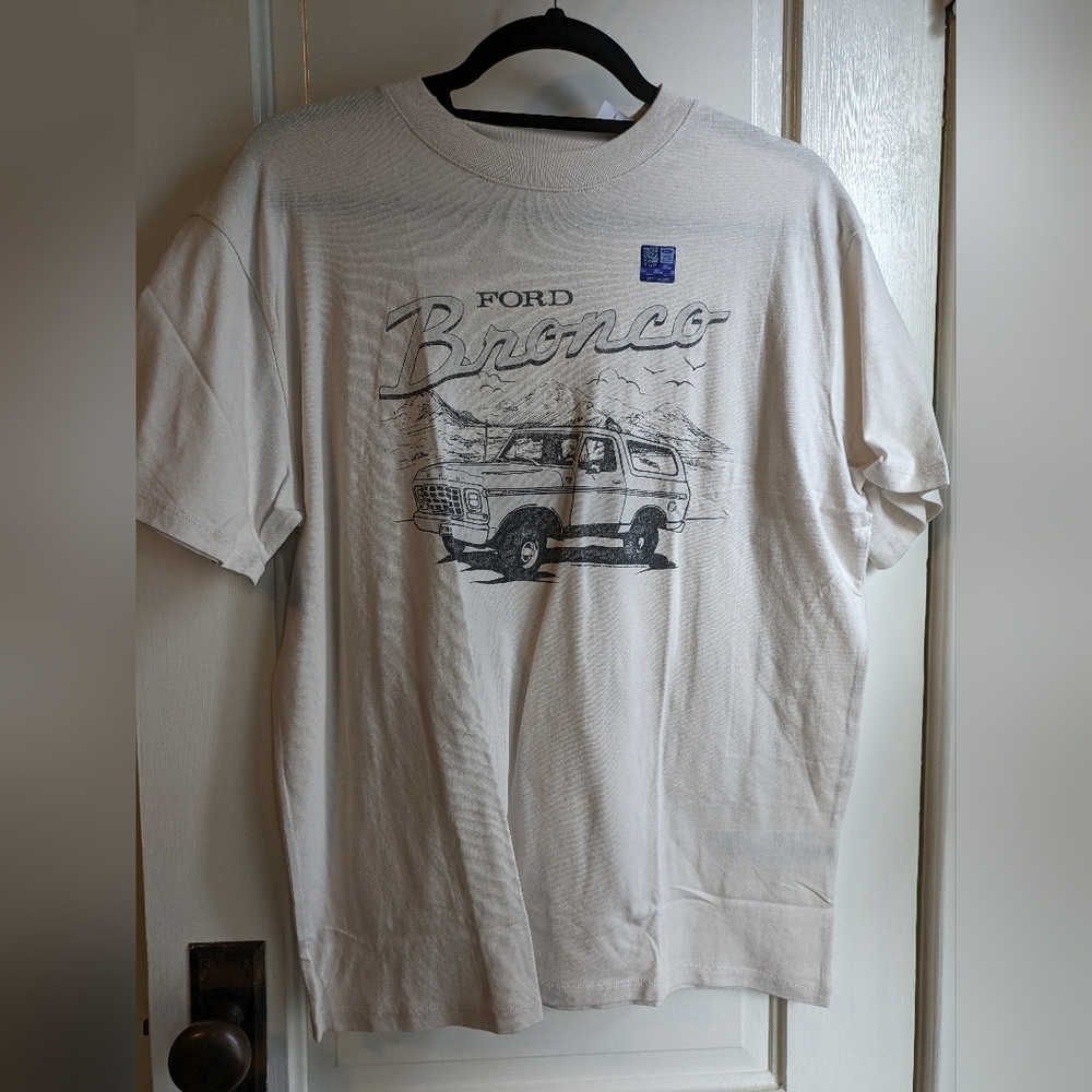 Abercrombie & Fitch NWT Boyfriend Tee Ford Bronco